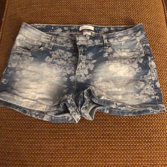 Candies Floral Jean Shorts - Picture 1 of 3
